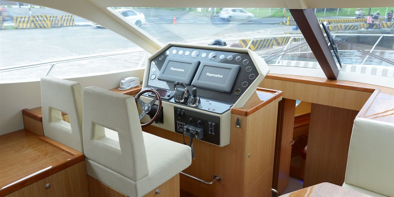 D52 Interior Hull81 6